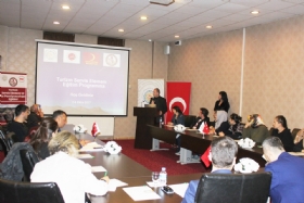 Turizm Servis Eleman� ve Ev Pansiyonculu�u E�itimi